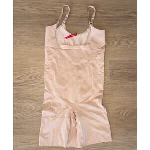 SPANXsculpt™ OnCore Open-Bust Mid-Thigh Bodysuit tan/oat womens size L